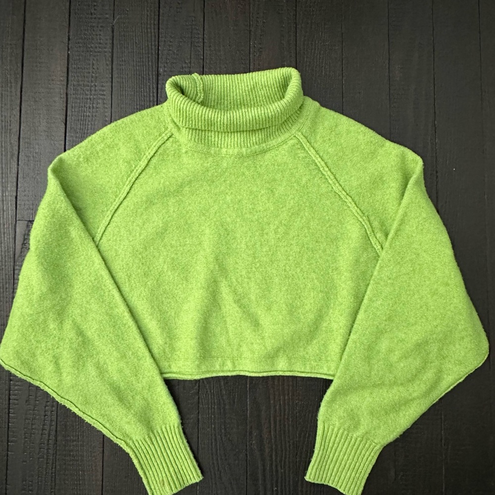 Urban outfitters crop sweater
